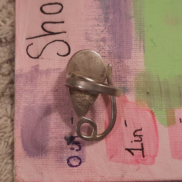 Adjustable silver plated cream and brown stone ring - Picture 6 of 6